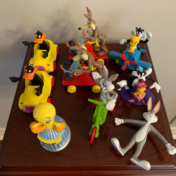 Lot of Looney Tunes McDonald’s Happy Meal Toys - Picture 1 of 5